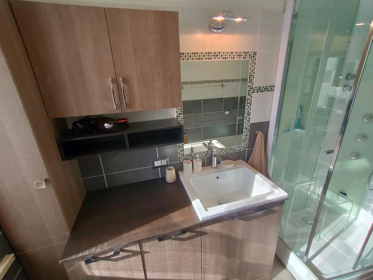 Appartamento Chentre En Ville - A 2 Passi Dal Centro - Parcheggio Gratuito - Cir-Vda-Aosta-0073 外观 照片