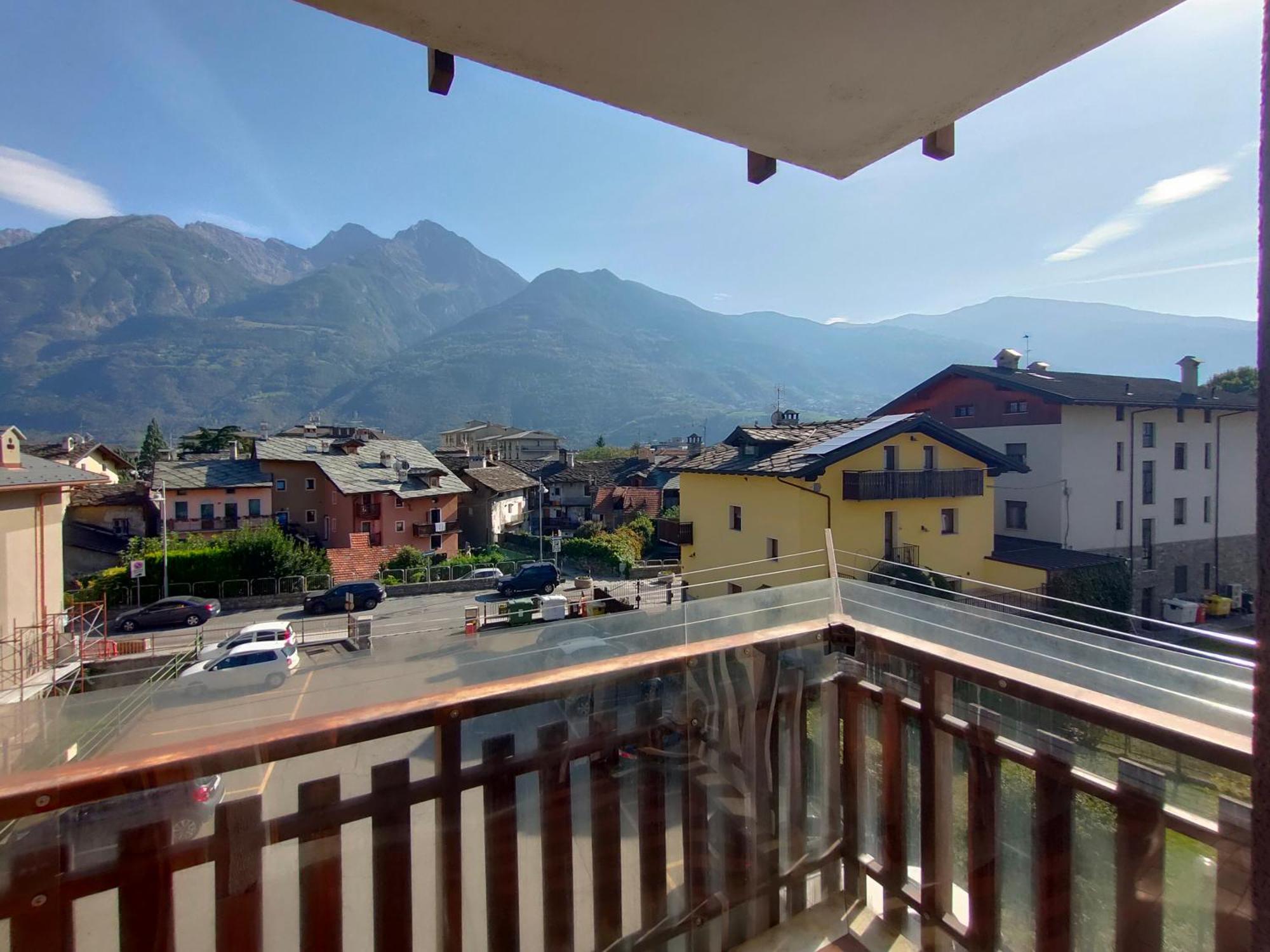 Appartamento Chentre En Ville - A 2 Passi Dal Centro - Parcheggio Gratuito - Cir-Vda-Aosta-0073 外观 照片